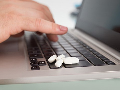 Продажу лекарств через интернет хотят разрешить