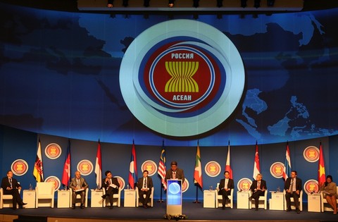 Под прессом США: Америка пытается диктовать свои правила на саммите АСЕАН 