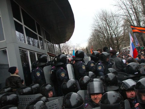 Время для «успокоения» истекает: В Донецке и Луганске готовятся к штурму