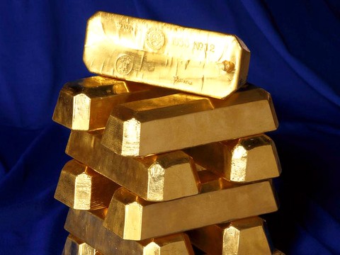 Золотая защита: ЦБ закрылся от возможных валютных санкций