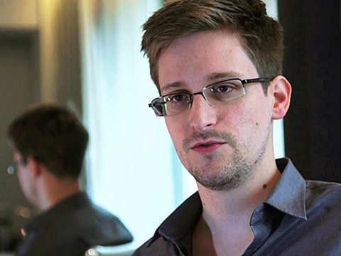Сноуден: Америка готовится к кибервойне