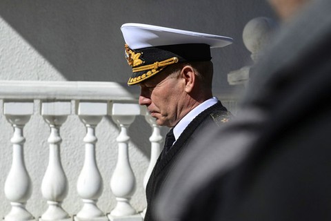 Правоохранители Крыма освободили командующего ВМС Украины