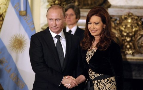 Аргентинское танго в Москве: Путин и Киршнер подпишут ряд соглашений