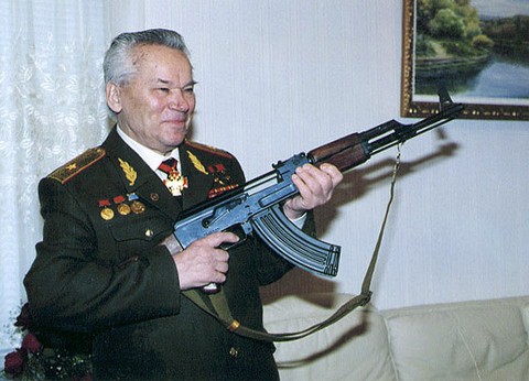 Умер конструктор АК-47 Михаил Калашников