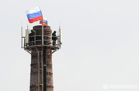 Российские флаги подняты во всех 193 воинских подразделениях Крыма