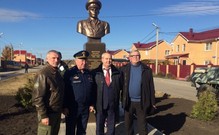 В Липецке открыли памятник легендарному десантнику Василию Маргелову