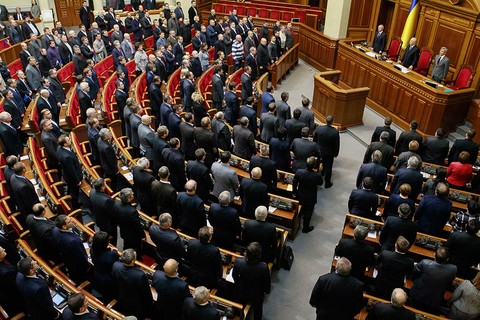 На пост президента Украины решили баллотироваться 24 человека