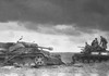 Русский танк на фоне подбитого "Тигра". Битва на Курской дуге. 