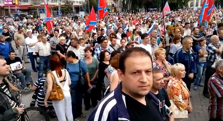 Митинг в Донецке. Принт-скрин с yutube.com